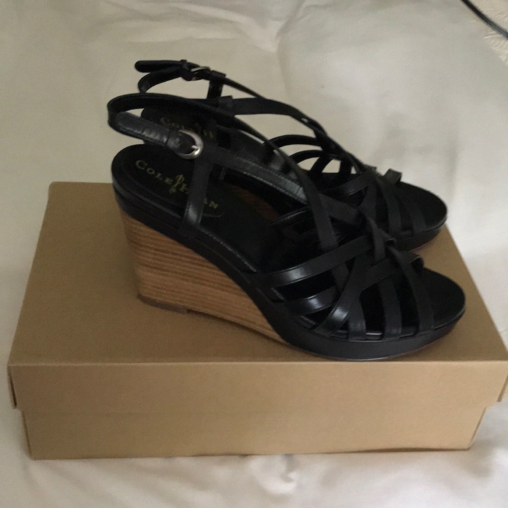 Sandals - Picture 2 of 5